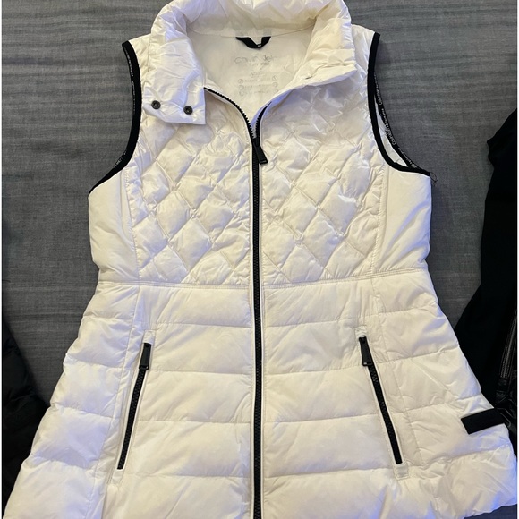 3 Calvin Klein Performance Women's Zip-Up Vests - Picture 8 of 16